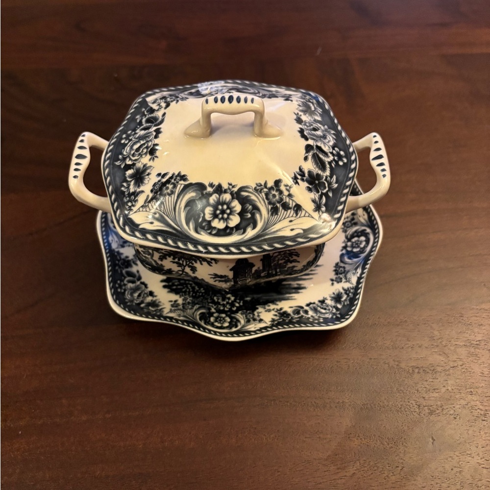 Italian Porcelain China Stamped Handled Sauce Bowl and Saucer